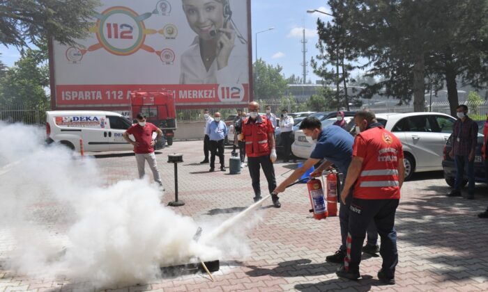 Isparta’da 112 Acil Çağrı Merkezi personeline yangın eğitimi verildi