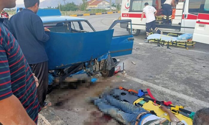 Isparta’da otomobiller çarpıştı: 9 yaralı