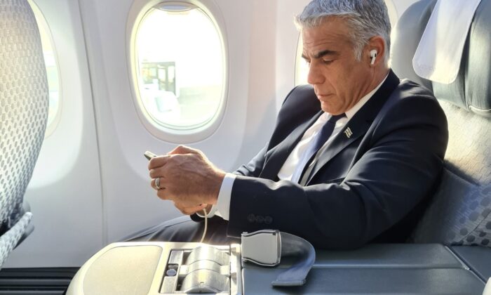 İsrail Dışişleri Bakanı Lapid, BAE’ye gidiyor