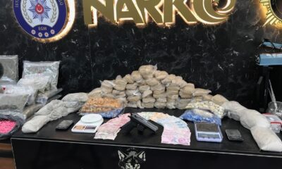 İstanbul Havalimanı’nda midelerinde uyuşturucu madde taşıyan 3 İranlı yakalandı