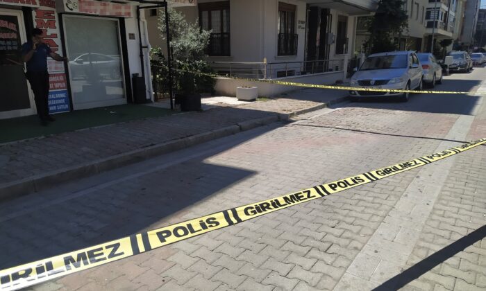 İstanbul’da dehşet: Eşini çalıştığı iş yerinde bıçakladı