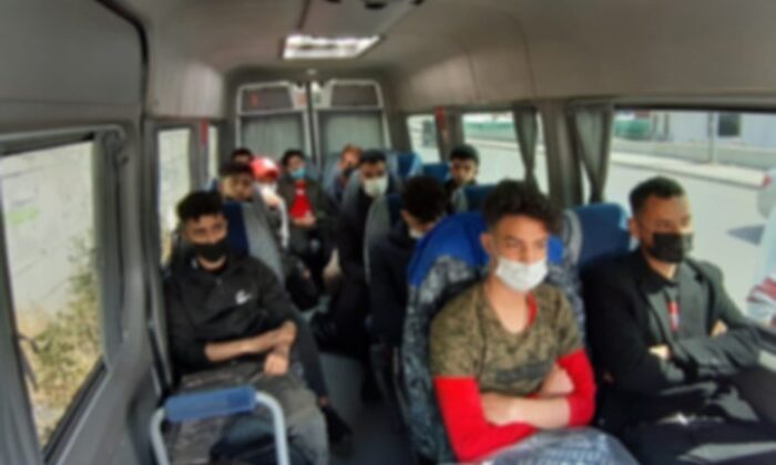 İstanbul’da göçmen kaçakçılığı operasyonu: 32 gözaltı