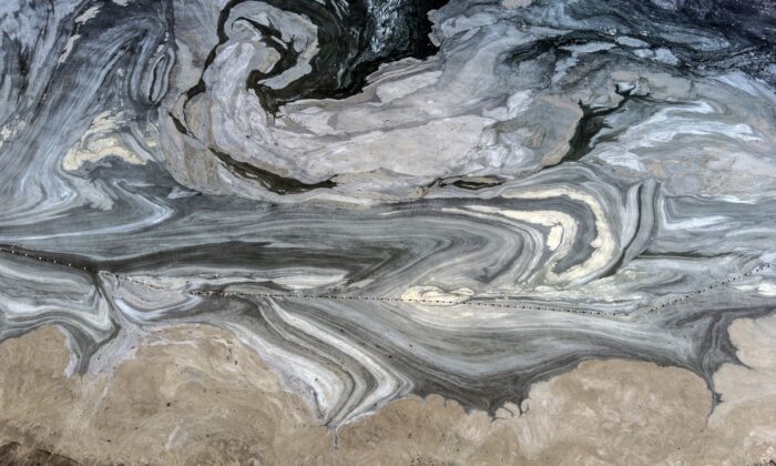 İstanbul’un sahillerindeki musilaj istilasının son hali görüntülendi