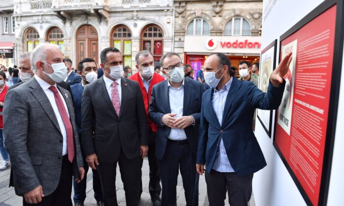 İstiklal Caddesi’nde Kızılay sergisi