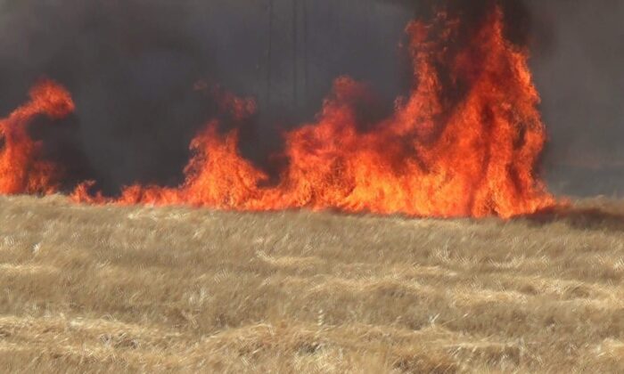 İtfaiye müdüründen çiftçilere anız yangını uyarısı