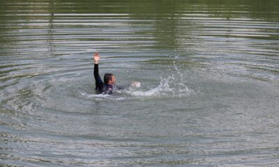 İtfaiye su altı ekibinden gerçeğini aratmayan tatbikat
