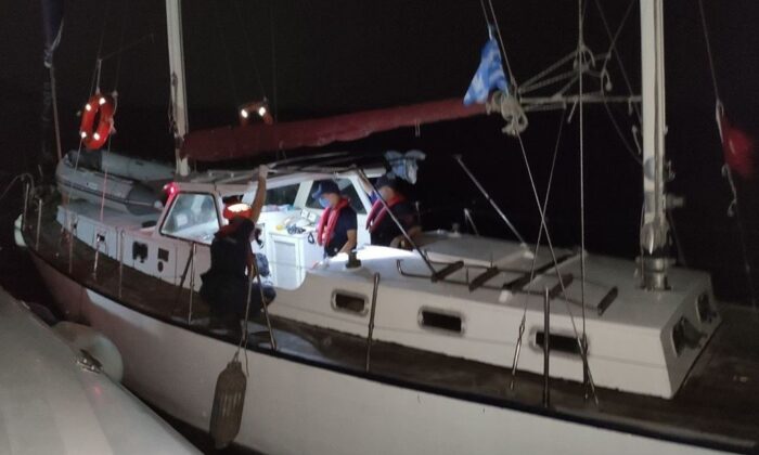 İzmir açıklarında kaçak göçmen hareketliliği