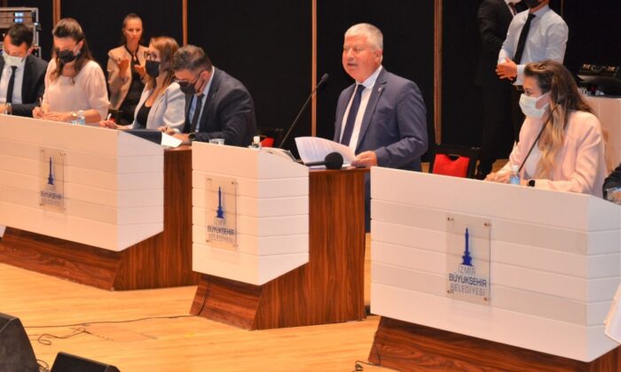 İzmir Büyükşehir Meclisinde İZBETON gerginliği