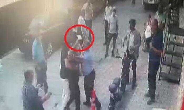 İzmir’de CHP’liler birbirine girdi: O anlar kamerada