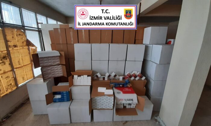 İzmir’de iki adrese kaçak sigara operasyonu: 2 gözaltı