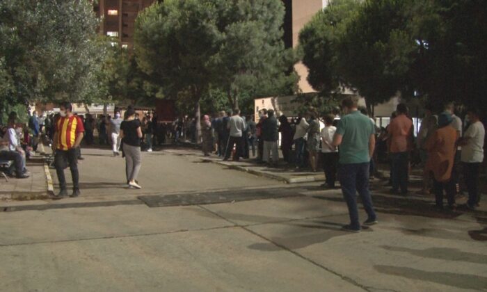 İzmir’de korona virüs aşısına yoğun talep