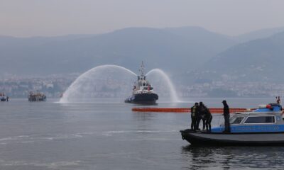 İzmit Körfezi’nde deniz salyası seferberliği başladı