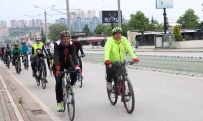 İzmitliler, bisikletle şehir turu attı