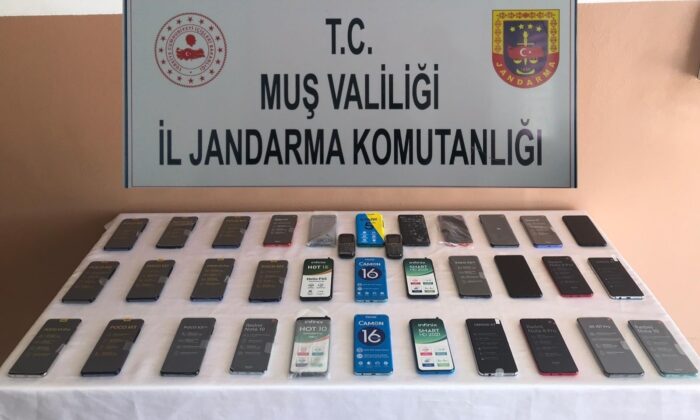 Jandarmadan kaçak cep telefonu operasyonu