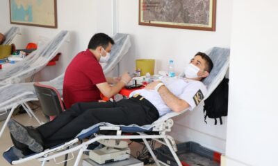 Jandarmadan Kızılay’a kan bağışı