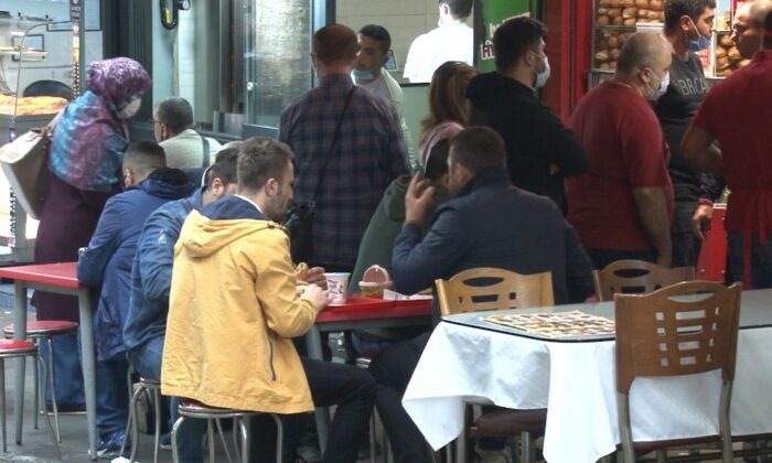 Kafe ve restoran sahipleri normalleşmeden memnun