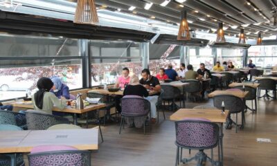 Kafe ve restoranlara vatandaşlar yoğun ilgi gösteriyor