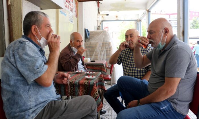 Kafe ve restoranlarda yüzler güldü
