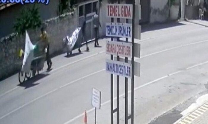 Kağıt toplayıcısı süsüyle evlerden hırsızlık