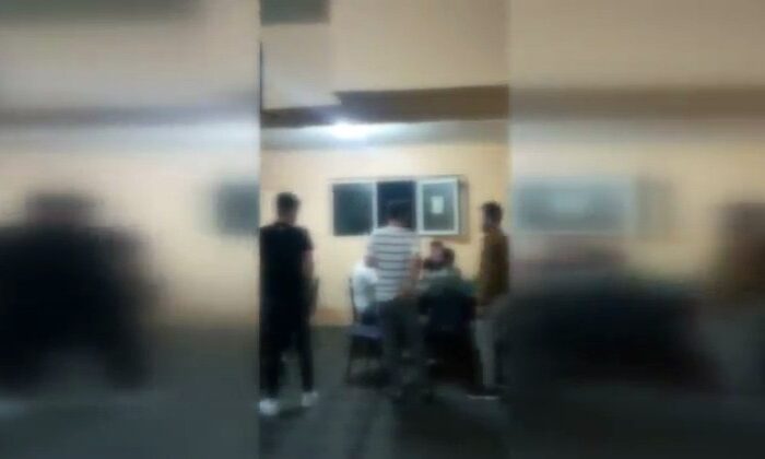 Kağıthane’de kumar oynatılan mekana polis baskın düzenledi