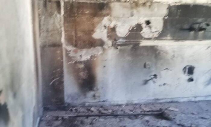 Kahraman anne, 3 evladını yangından son anda kurtardı