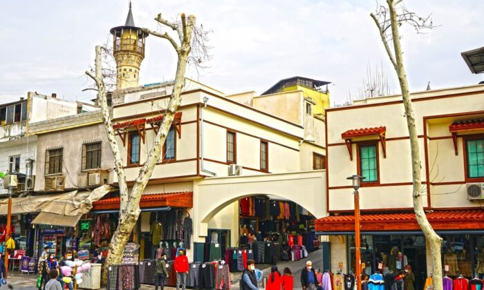 Kahramanmaraş’ta Tarihi Çarşı’nın cephesi yenileniyor