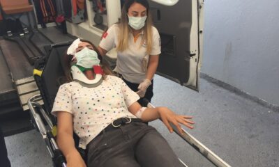 Kaldırımda yürürken başına merdiven düştü