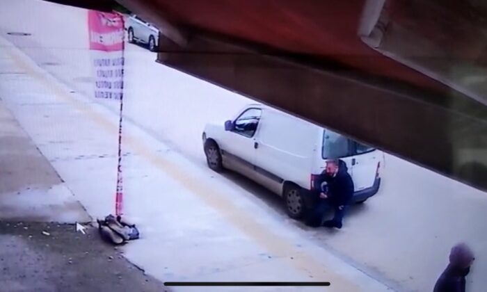 Kamyonetin çarptığı engelli şahıs ağır yaralandı