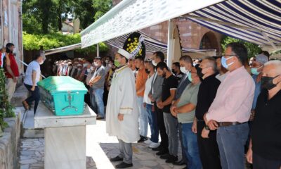 Kanalizasyon hattını açmaya çalışırken ölen işçi toprağa verildi