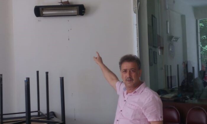 Kapalı kahvehaneye balkondan giren kumru ısıtıcının üzerine yuva yaptı
