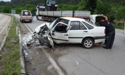 Karabük’te iki otomobil çarpıştı: 7 yaralı