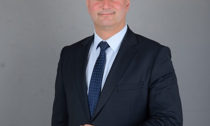 Karataş’tan gri pasaportla yurt dışına çıkan 30 kişiden 20’si dönmedi