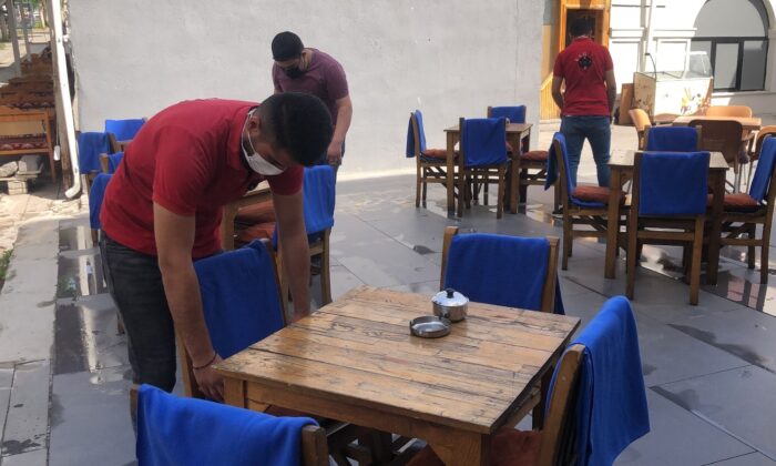 Kars’ta, kafe ve restoranlar yeniden açıldı