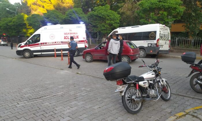 Kask motosiklet sürücüsünün hayatını kurtardı