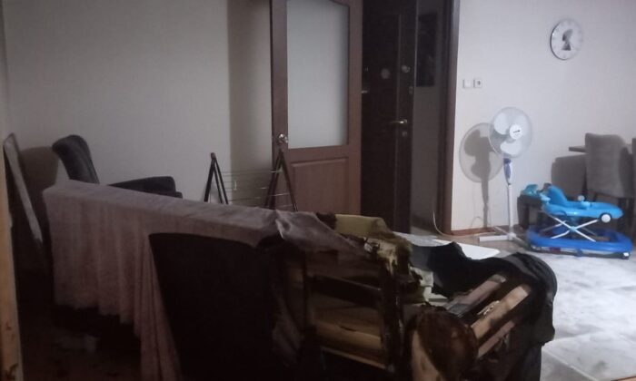 Kavga ettiği eşine kızdı, evi ateşe vermeye kalktı