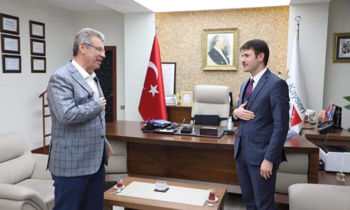 Kaymakam Cebeci Başkan Akay’ı ziyaret etti