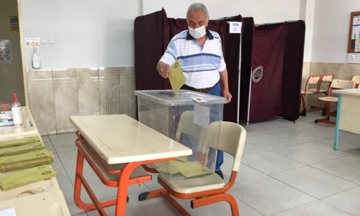 Kayseri’de 9 mahallenin muhtarı ara seçimle belirlendi