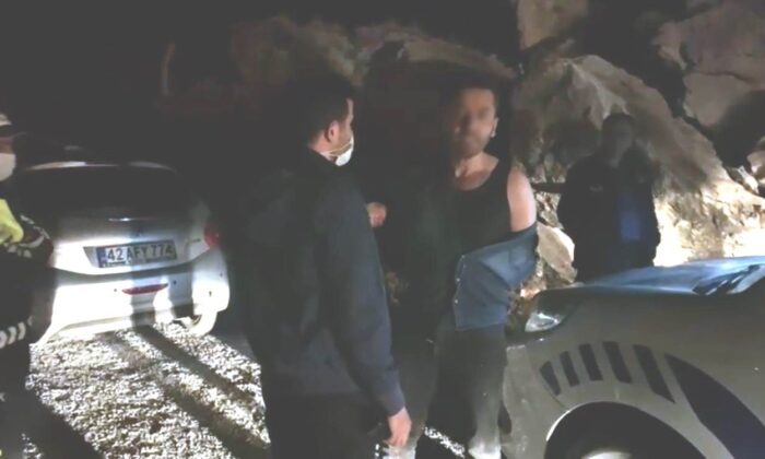 Kaza yaptığını fark etmeyen alkollü sürücü kovalamaca sonucu yakalandı