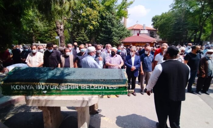 Kazada ölen emekli okul müdürü son yolculuğuna uğurlandı