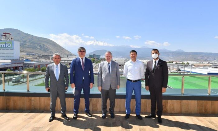 Kazakistan’ın Türkiye Büyükelçisi başkanlığındaki bir heyet Kayseri OSB’yi ziyaret etti