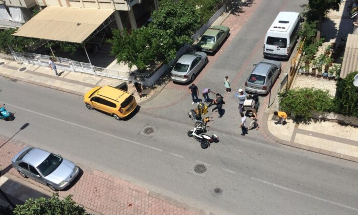 Kazaya karışan yabancı uyruklu şüpheliler, kaçmak isterken vatandaş engeline takıldı