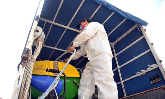 Kemer’de dezenfekte çalışmalarına ara verilmiyor