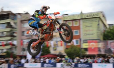 Kentin göbeğinde nefes kesen gösteri