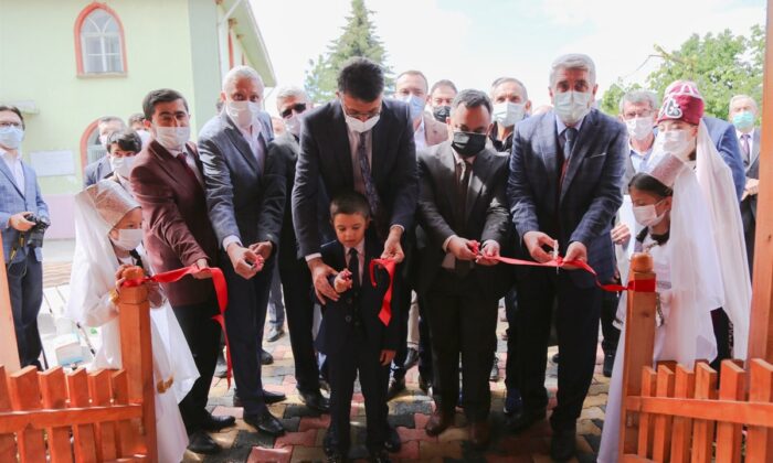 Kiçir köyüne okuma salonu