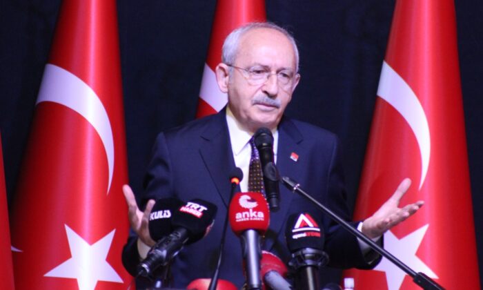 Kılıçdaroğlu, Aydın’da Kanaat Önderleri Toplantısı’na katıldı
