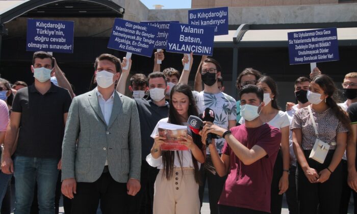 Kılıçdaroğlu’nun ’Katar’ sözlerine gençlerden suç duyurusu