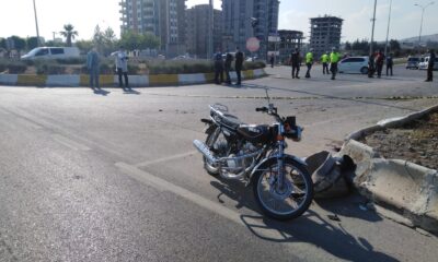 Kilis’te motosiklet traktöre çarptı: 1 ölü, 2 yaralı