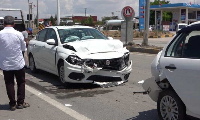 Kırıkkale’de feci kaza: 2’si çocuk 6 yaralı