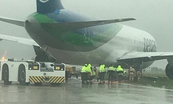 Kırım’da yolcu uçağı pistten çıktı