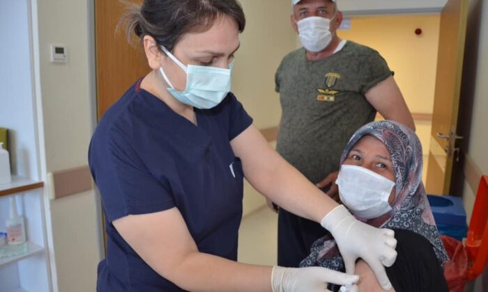 Kırklareli’nde 50 yaş ve üzeri aşılama çalışmaları devam ediyor